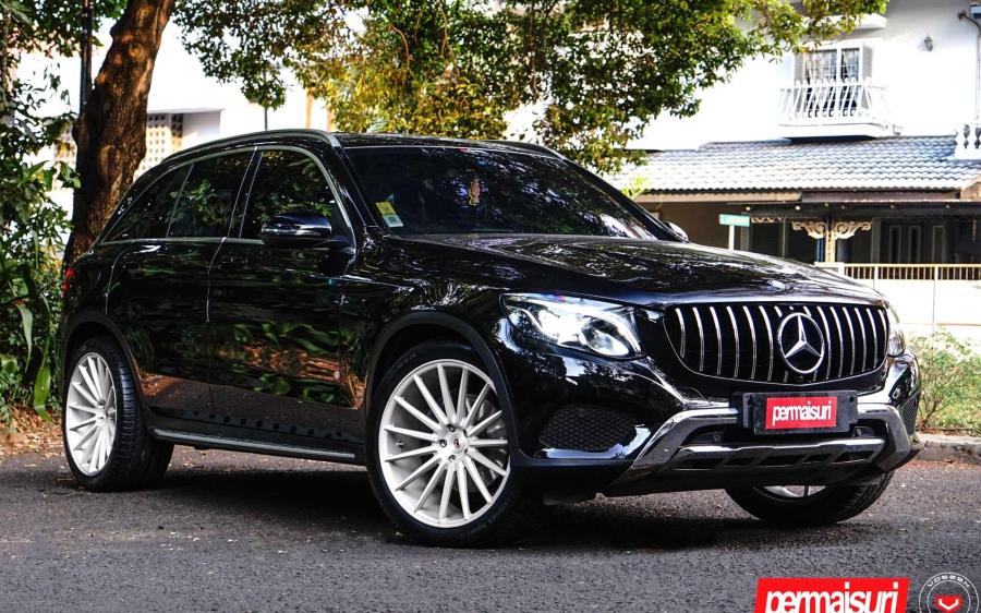 Mercedes-Benz GLC250 4Matic by Permaisuri on Vossen Wheels (VPS-305) '2019